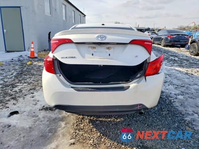 Zdjęcie 6 z 12 samochodu: 2017 TOYOTA COROLLA 50TH ANNIVERSARY SPECIAL EDITI VIN:5YFBURHE4HP616223 - miniatura