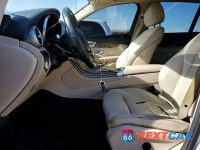 Zdjęcie 7 z 11 samochodu: 2019 MERCEDES-BENZ GLC 300 VIN:WDC0G4JB4KV131502 - miniatura