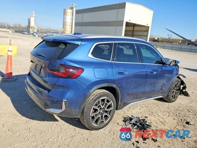 Trzecie zdjęcie samochodu z tyłu: 2024 BMW X1 XDRIVE28I VIN:WBX73EF08R5Z06426 - miniatura