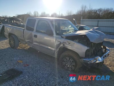 Czwarte zdjęcie samochodu z boku: 2006 GMC NEW SIERRA C1500 VIN:1GTEC19T76Z100620 - miniatura