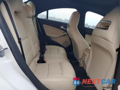 Zdjęcie 10 z 12 samochodu: 2019 MERCEDES-BENZ CLA 250 4MATIC VIN:WDDSJ4GB1KN699607 - miniatura