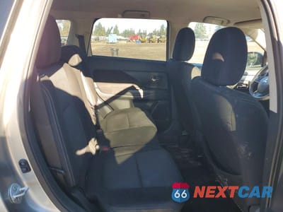 Zdjęcie 10 z 11 samochodu: 2018 MITSUBISHI OUTLANDER ES VIN:JA4AD2A35JJ004211 - miniatura