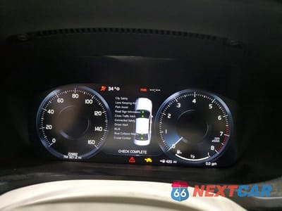 Zdjęcie 9 z 11 samochodu: 2022 VOLVO S60 B5 MOMENTUM VIN:7JRL12TZ8NG178092 - miniatura