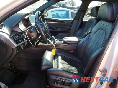 Zdjęcie 7 z 12 samochodu: 2015 BMW X5 XDRIVE35D VIN:5UXKS4C55F0N07291 - miniatura