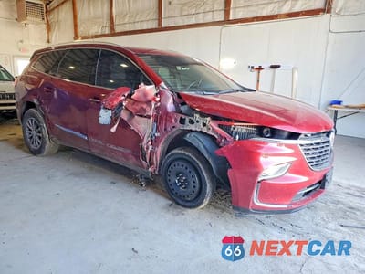 Czwarte zdjęcie samochodu z boku: 2024 BUICK ENCLAVE PREMIUM VIN:5GAEVBKW8RJ132257 - miniatura
