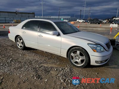 Czwarte zdjęcie samochodu z boku: 2004 LEXUS LS 430 VIN:JTHBN36F040140786 - miniatura