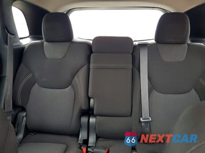 Zdjęcie 10 z 13 samochodu: 2017 JEEP CHEROKEE LATITUDE VIN:1C4PJLCB2HW628919 - miniatura