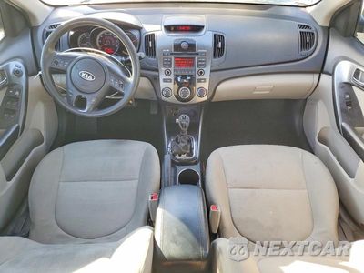 Zdjęcie 8 z 11 samochodu: 2013 KIA FORTE EX VIN:KNAFU4A25D5708367 - miniatura