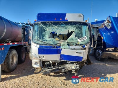 Piąte zdjęcie samochodu w środku: 2024 ISUZU NRR DELIVERY TRUCK VIN:JALE5W162R7310344 - miniatura