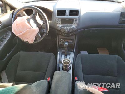 Zdjęcie 8 z 12 samochodu: 2007 HONDA ACCORD LX VIN:1HGCM564X7A033683 - miniatura