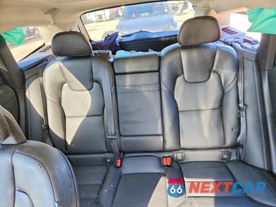 Zdjęcie 10 z 13 samochodu: 2018 VOLVO XC60 T6 MOMENTUM VIN:YV4A22RK6J1072408 - miniatura