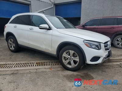 Czwarte zdjęcie samochodu z boku: 2017 MERCEDES-BENZ GLC 300 4MATIC VIN:WDC0G4KB4HF238700 - miniatura