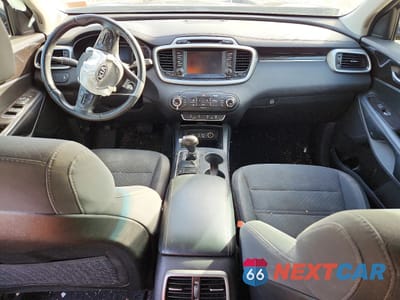 Zdjęcie 8 z 14 samochodu: 2018 KIA SORENTO LX VIN:5XYPG4A38JG357531 - miniatura