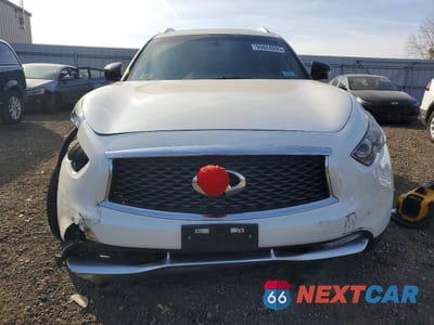 Piąte zdjęcie samochodu w środku: 2017 INFINITI QX70 VIN:JN8CS1MW5HM412855 - miniatura