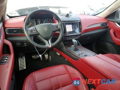 Zdjęcie 8 z 13 samochodu: 2023 MASERATI LEVANTE MODENA VIN:ZN661YUM2PX411502 - miniatura