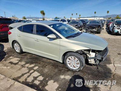 Czwarte zdjęcie samochodu z boku: 2017 HYUNDAI ELANTRA SE VIN:5NPD74LF6HH101658 - miniatura