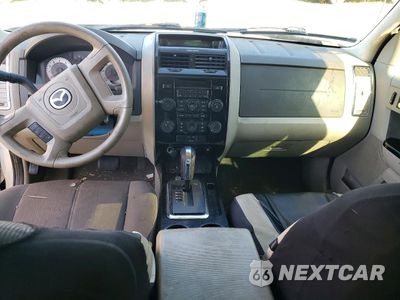 Zdjęcie 8 z 12 samochodu: 2011 MAZDA TRIBUTE I VIN:4F2CY0C7XBKM00847 - miniatura