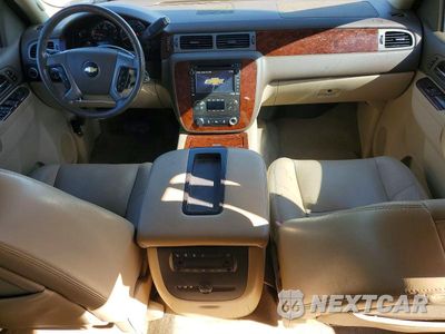 Zdjęcie 8 z 12 samochodu: 2012 CHEVROLET TAHOE K1500 LTZ VIN:1GNSKCE07CR321103 - miniatura