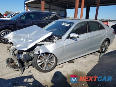2014 MERCEDES-BENZ E 350 WDDHF5KB8EA906918 - główne zdjęcie licytacji z USA - miniatura