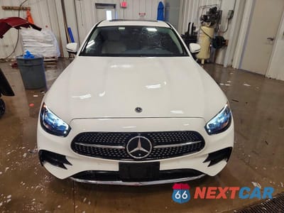 Piąte zdjęcie samochodu w środku: 2023 MERCEDES-BENZ E 350 4MATIC VIN:W1KZF8EB3PB100483 - miniatura