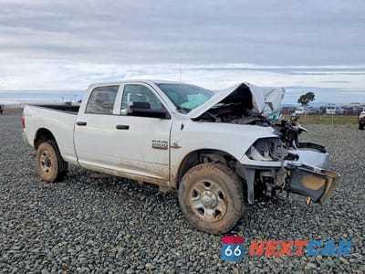 Czwarte zdjęcie samochodu z boku: 2017 RAM 2500 ST VIN:3C6UR5CL8HG667293 - miniatura