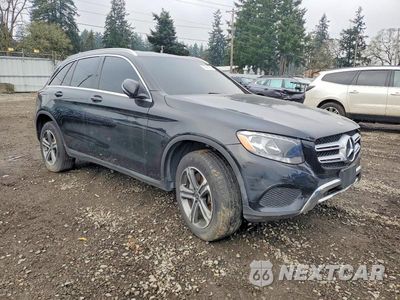 Czwarte zdjęcie samochodu z boku: 2017 MERCEDES-BENZ GLC 300 4MATIC VIN:WDC0G4KB0HV002826 - miniatura
