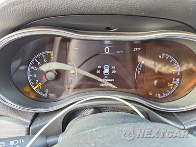 Zdjęcie 9 z 14 samochodu: 2019 JEEP GRAND CHEROKEE LAREDO VIN:1C4RJFAG8KC566573 - miniatura