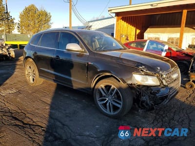 Czwarte zdjęcie samochodu z boku: 2014 AUDI SQ5 PREMIUM PLUS VIN:WA1CGAFP8EA082056 - miniatura