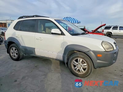 Czwarte zdjęcie samochodu z boku: 2008 HYUNDAI TUCSON SE VIN:KM8JN12D48U916076 - miniatura