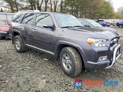 Czwarte zdjęcie samochodu z boku: 2013 TOYOTA 4RUNNER SR5 VIN:JTEBU5JR9D5129611 - miniatura