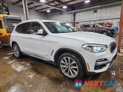 Czwarte zdjęcie samochodu z boku: 2018 BMW X3 XDRIVE30I VIN:5UXTR9C56JLC75601 - miniatura