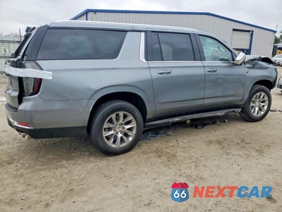 Trzecie zdjęcie samochodu z tyłu: 2026 CHEVROLET SUBURBAN K1500 PREMIER VIN:1GNS6FKD5TR104646 - miniatura