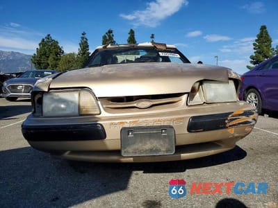 Piąte zdjęcie samochodu w środku: 1987 FORD MUSTANG LX VIN:1FABP44A0HF226360 - miniatura