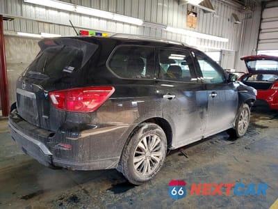 Trzecie zdjęcie samochodu z tyłu: 2018 NISSAN PATHFINDER S VIN:5N1DR2MM0JC626238 - miniatura
