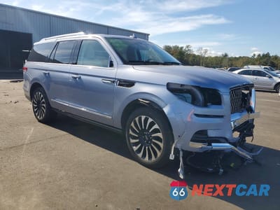 Czwarte zdjęcie samochodu z boku: 2024 LINCOLN NAVIGATOR BLACK LABEL VIN:5LMJJ2TG8REL19970 - miniatura