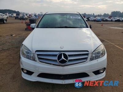 Piąte zdjęcie samochodu w środku: 2010 MERCEDES-BENZ C 300 VIN:WDDGF5EB1AF372911 - miniatura