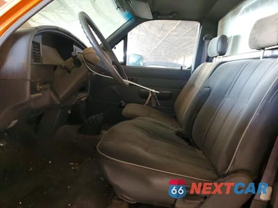Zdjęcie 7 z 12 samochodu: 1989 TOYOTA PICKUP 1 TON LONG BED DLX VIN:JT4VN82N4K0000052 - miniatura