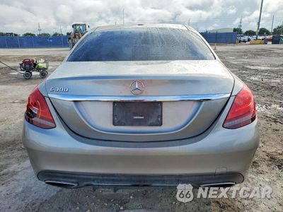 Zdjęcie 6 z 13 samochodu: 2019 MERCEDES-BENZ C 300 VIN:55SWF8DB6KU294087 - miniatura
