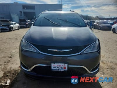 Piąte zdjęcie samochodu w środku: 2020 CHRYSLER PACIFICA TOURING L VIN:2C4RC1BG0LR104948 - miniatura