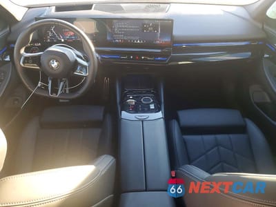 Zdjęcie 8 z 11 samochodu: 2024 BMW 530 I VIN:WBA43FJ0XRCS22483 - miniatura
