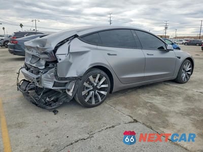 Trzecie zdjęcie samochodu z tyłu: 2025 TESLA MODEL 3 VIN:5YJ3E1EA8SF888250 - miniatura