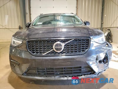 Piąte zdjęcie samochodu w środku: 2024 VOLVO XC40 CORE VIN:YV4L12UK1R2334585 - miniatura