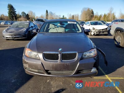 Piąte zdjęcie samochodu w środku: 2007 BMW 328 I SULEV VIN:WBAVC53547FZ77549 - miniatura