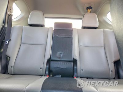 Zdjęcie 10 z 13 samochodu: 2016 TOYOTA RAV4 HV LIMITED VIN:JTMDJREV2GD035861 - miniatura