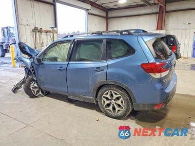 Drugie zdjęcie samochodu z przodu: 2023 SUBARU FORESTER PREMIUM VIN:JF2SKAEC5PH462448 - miniatura