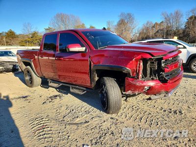 Czwarte zdjęcie samochodu z boku: 2018 CHEVROLET SILVERADO K1500 LT VIN:3GCUKREC9JG430206 - miniatura