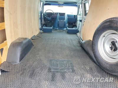 Zdjęcie 10 z 16 samochodu: 1995 CHEVROLET G20 VIN:1GCEG25K9SF221670 - miniatura