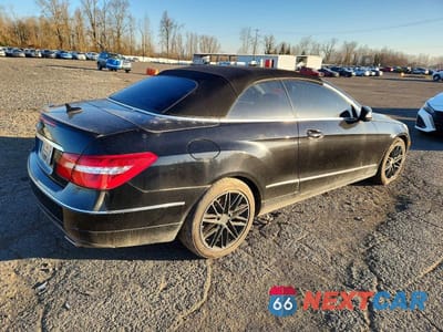 Trzecie zdjęcie samochodu z tyłu: 2013 MERCEDES-BENZ E 350 VIN:WDDKK5KF6DF200228 - miniatura