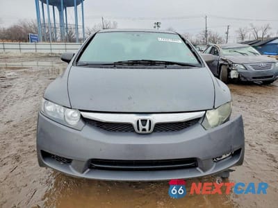 Piąte zdjęcie samochodu w środku: 2010 HONDA CIVIC LX VIN:19XFA1F52AE086274 - miniatura