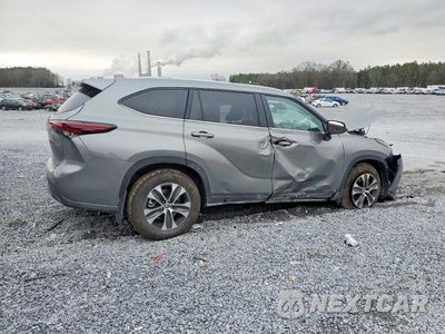 Trzecie zdjęcie samochodu z tyłu: 2026 TOYOTA HIGHLANDER XLE VIN:5TDKDRBH6TS598522 - miniatura
